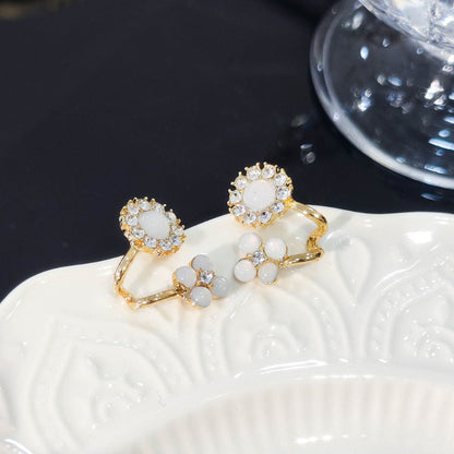 🌸 Women's Flower Earrings – Elegant and Refined Style