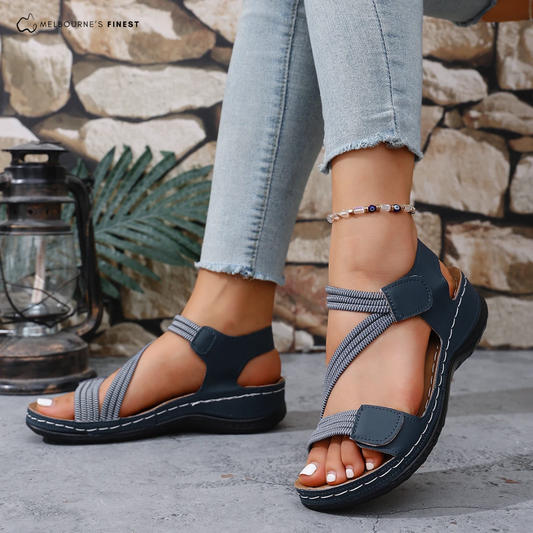 Modelo 2026: Sandalias ortopédicas de nuevo diseño con doble cierre de velcro.