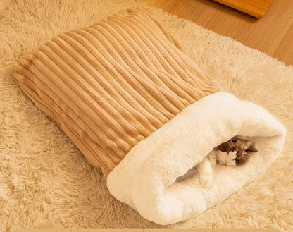🐶 Fluffy Pet Sleeping Bag Cave – Extra Warm for Kittens, Puppies & Short-Haired Breeds 🐈
